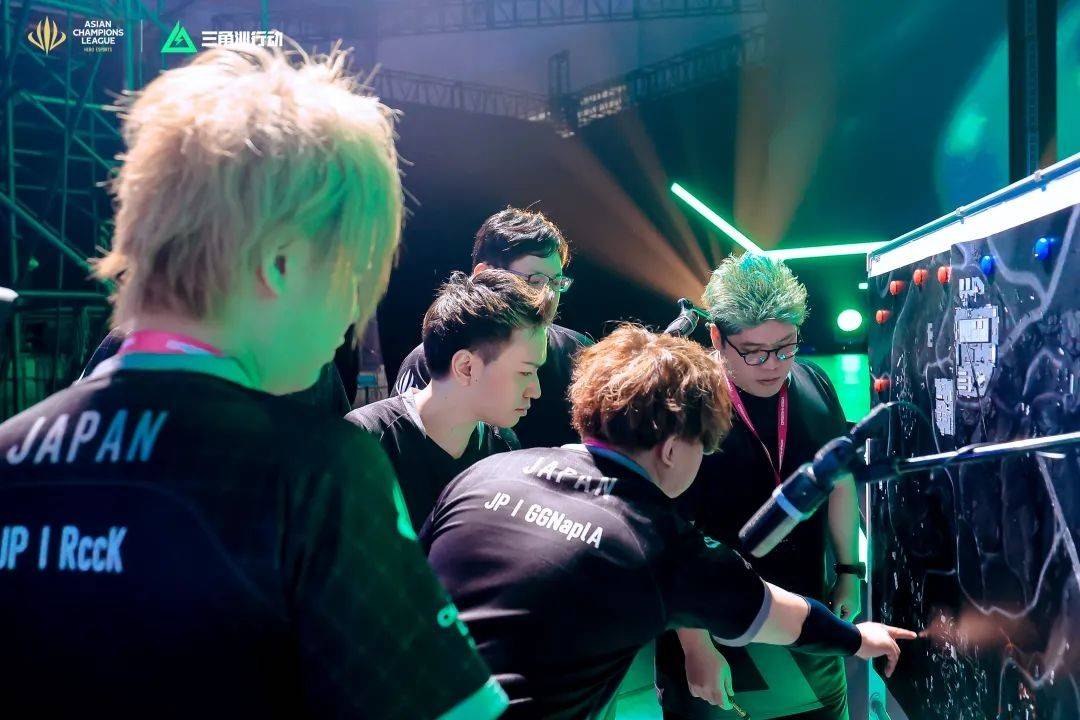 而是米兰中 而是米兰中